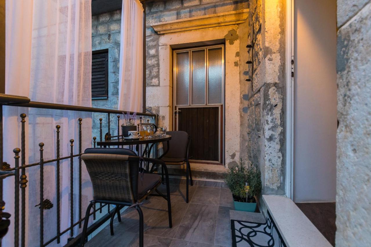 Apartment Vitturina Kaštela Exteriör bild